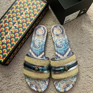 LIGHTLY WORN!! Kurt Geiger Metallic Gold & Blue Woven Slide Mules • WNMS SZ 8